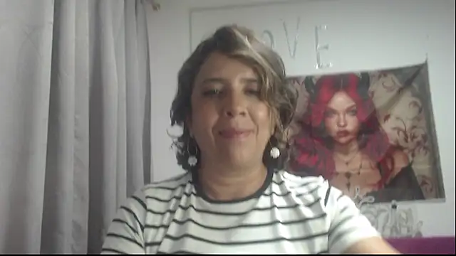 Snapshot of Victoria_meester chatting on 11.23.25 Victoria meester online show from 11.23.25