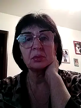 AlbinaXPretty online show from 12.23.24