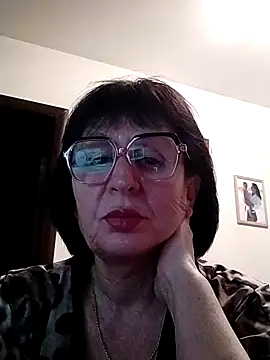 AlbinaXPretty online show from 12.24.24