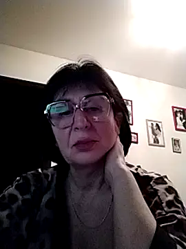 AlbinaXPretty online show from 12.25.24