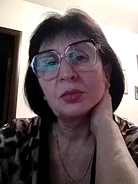 AlbinaXPretty online show from 12.26.24