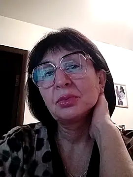 AlbinaXPretty online show from 12.31.24