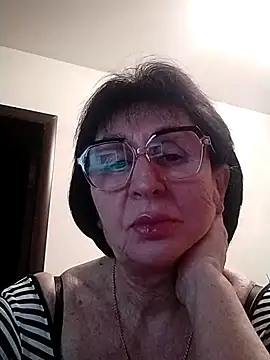 AlbinaXPretty online show from 02.04.25