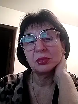 AlbinaXPretty online show from 02.05.25