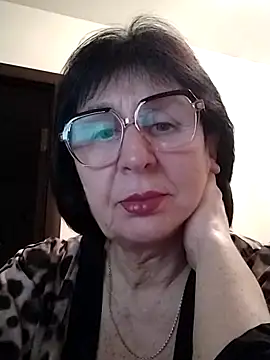 AlbinaXPretty online show from 03.16.25