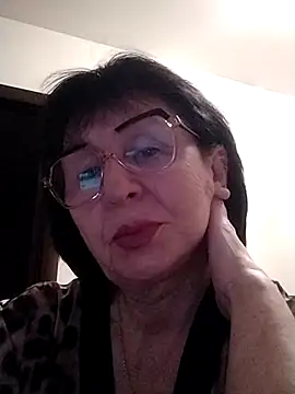 AlbinaXPretty online show from 03.20.25