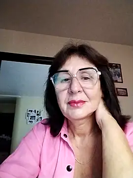 AlbinaXPretty online show from 09.24.25