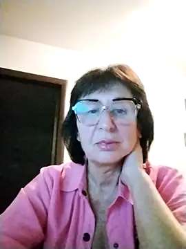 AlbinaXPretty online show from 10.22.25