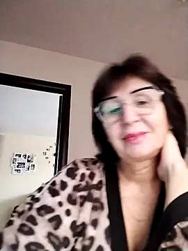 AlbinaXPretty online show from 11.14.25