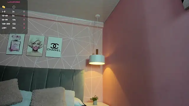 dolly zoe online show from 12.23.25