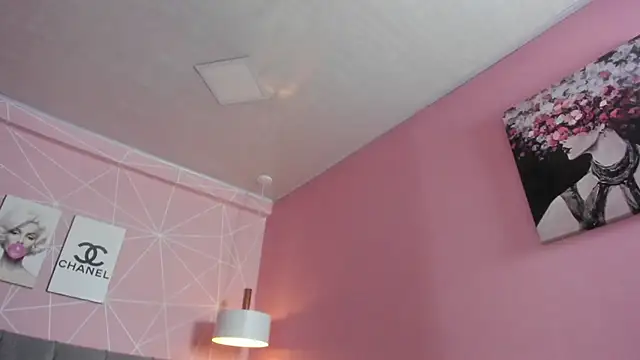 dolly zoe online show from 01.05.26