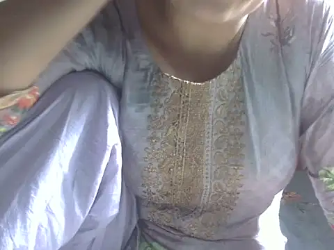 shekira99 online show from 04.24.26