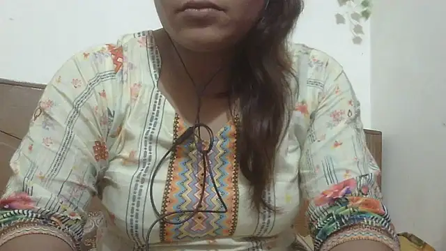 Snapshot of shekira99 chatting on 07.21.26 shekira99 online show from 07.21.26