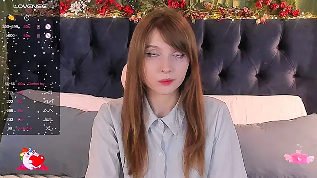 Snapshot of AliceLanley chatting on 01.31.25 AliceLanley online show from 01.31.25