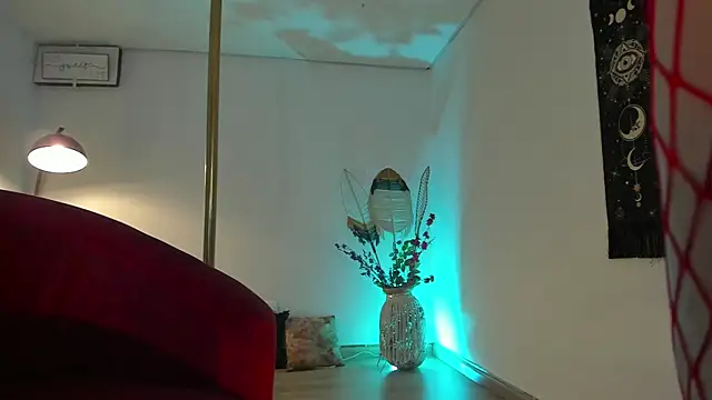 Snapshot of Kat_Art chatting on 01.19.25 Kat Art online show from 01.19.25