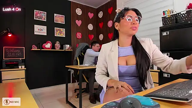 Snapshot of Office_Naughty_Girl chatting on 02.21.25 Office Naughty Girl online show from 02.21.25