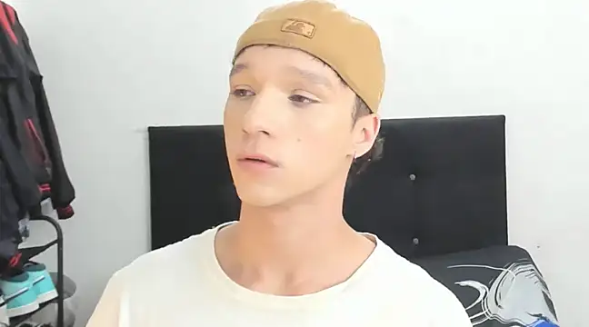 Snapshot of angelcortes chatting on 01.16.25 angelcortes online show from 01.16.25