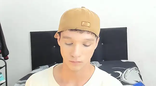 Snapshot of angelcortes chatting on 01.16.25 angelcortes online show from 01.16.25