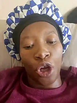 Snapshot of NikkiDickSavage chatting on 03.09.25 NikkiDickSavage online show from 03.09.25