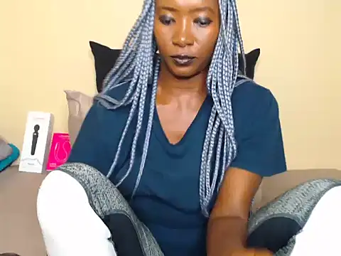 Snapshot of NikkiDickSavage chatting on 03.21.25 NikkiDickSavage online show from 03.21.25