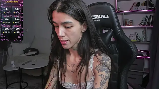 vinkitinkii online show from 02.02.25