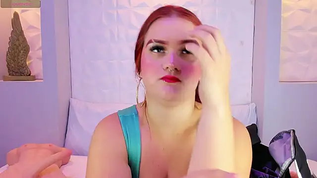 Snapshot of MelanieKlaus chatting on 11.10.25 MelanieKlaus online show from 11.10.25