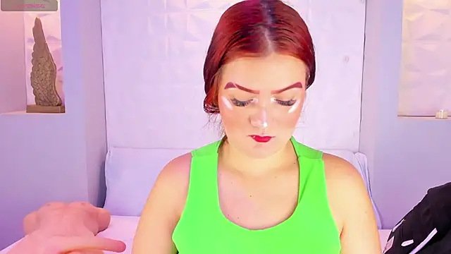 Snapshot of MelanieKlaus chatting on 11.26.25 MelanieKlaus online show from 11.26.25