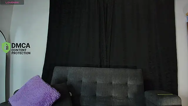 yungelitamor  online show from 05.07.26