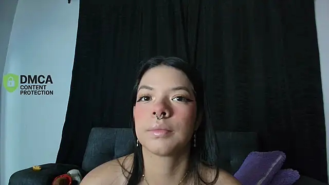 yungelitamor  online show from 05.22.26
