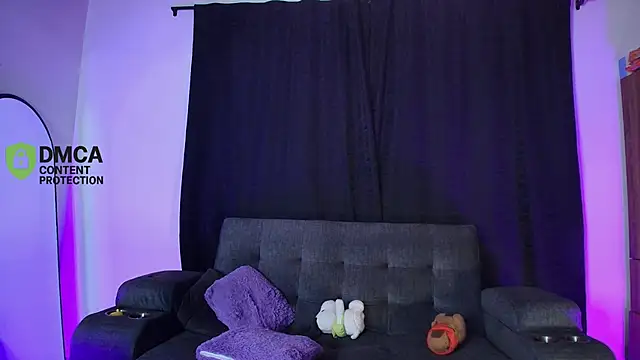 yungelitamor  online show from 05.28.26