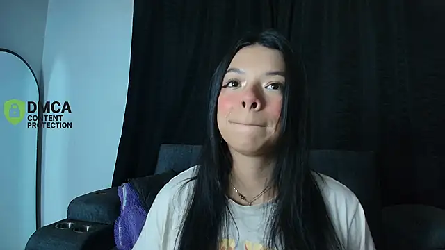 yungelitamor  online show from 06.07.26