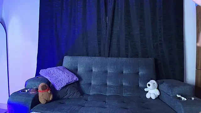 yungelitamor  online show from 08.03.26