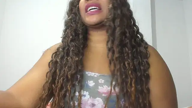 Snapshot of Camila_sandoval_01 chatting on 03.05.25 Camila sandoval 01 online show from 03.05.25