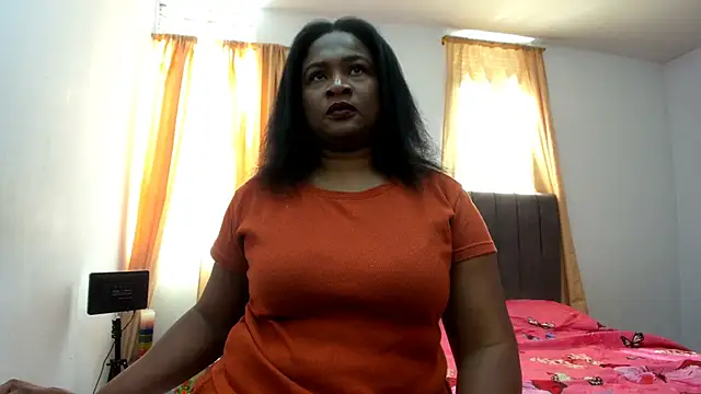 Snapshot of Camila_sandoval_01 chatting on 09.13.25 Camila sandoval 01 online show from 09.13.25