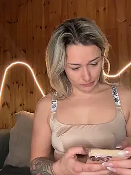 petrouchkaaa  online show from 02.01.26