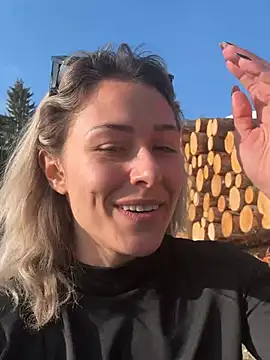 petrouchkaaa  online show from 03.04.26