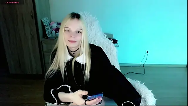 Emily Nyaffee online show from 02.09.25