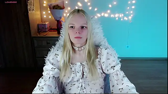 Emily Nyaffee online show from 03.10.25