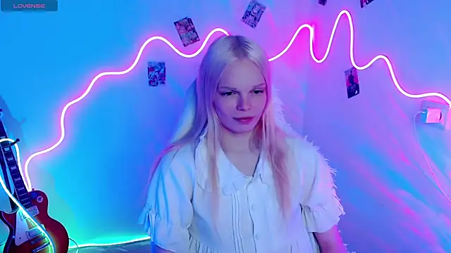 Emily Nyaffee online show from 10.07.25