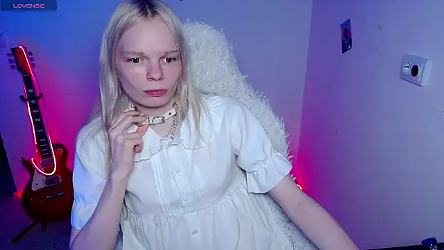 Emily Nyaffee online show from 03.05.26