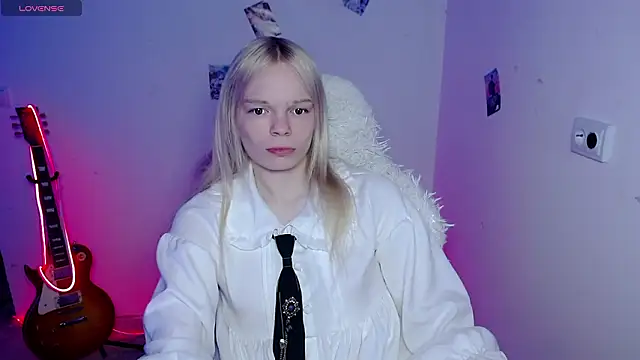 Emily Nyaffee online show from 03.10.26