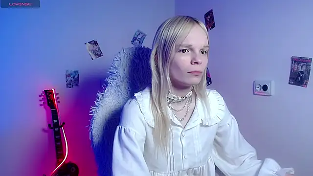 Emily Nyaffee online show from 03.20.26