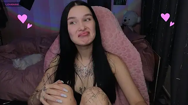 Amanda Tender online show from 10.20.25