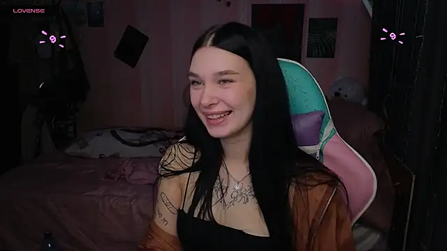 Amanda Tender online show from 10.23.25