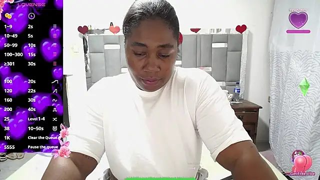 thickebonymilfF online show from 09.30.25