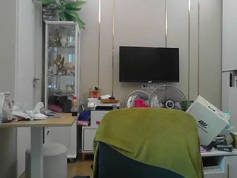 Snapshot of asianBtm11 chatting on 09.13.25 asianBtm11 online show from 09.13.25