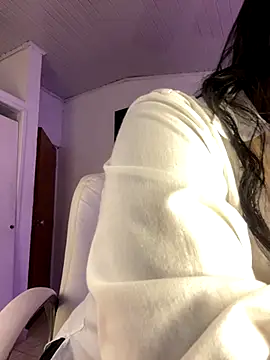 NatashaBrown12 online show from 09.19.25