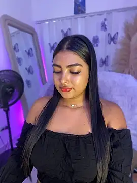 NatashaBrown12 online show from 04.29.26