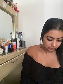 NatashaBrown12 online show from 05.08.26