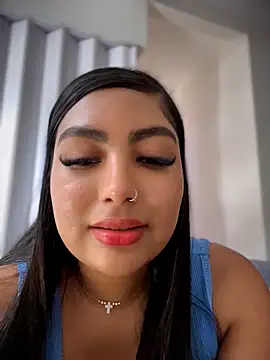 NatashaBrown12 online show from 05.15.26